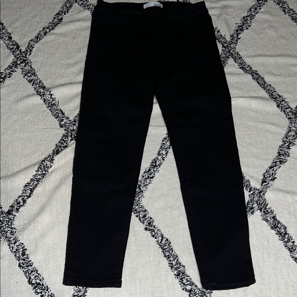 Muri Mid Rise Super Soft Black Skinny
Vervet Jeans VT679
